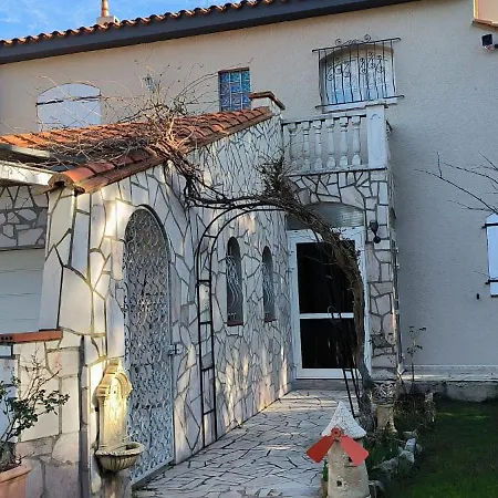 Holiday home Magnifique Maison Piscine Et 5mins Des Plages Elne